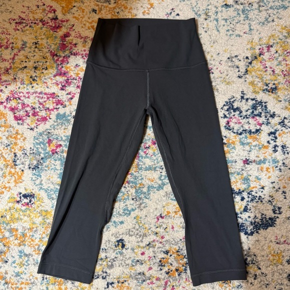 134. Lululemon Align High Rise Crop 17" in Graphite Grey - Picture 5 of 11